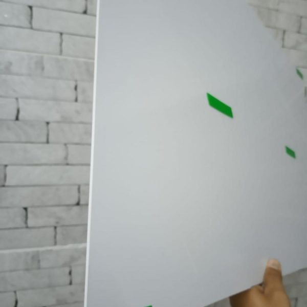 placa-de-obra-80x60cm-pvc-espessura-2mm-verniz-brilho-impressao-frente48626485362bb7eaab2816